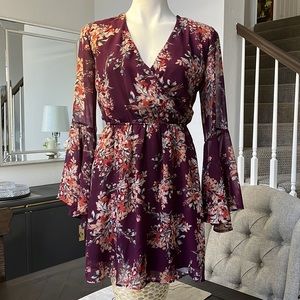 Miami Floral Bell Sleeves Short Dress Size S